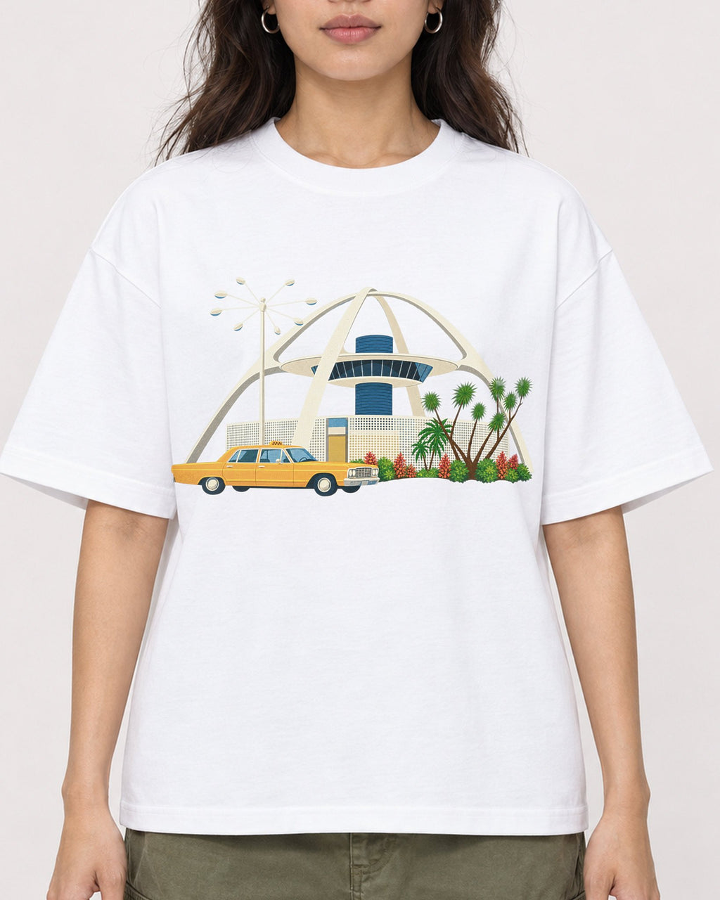 Mockup Boxy Heavyweight Tee White female close-up 02
