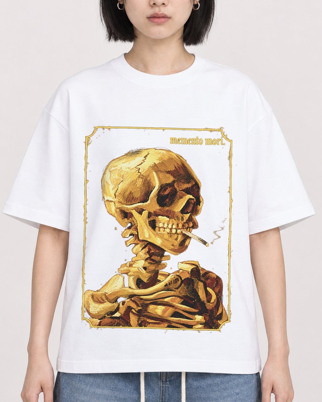 Mockup Boxy Heavyweight Tee White female close-up 11