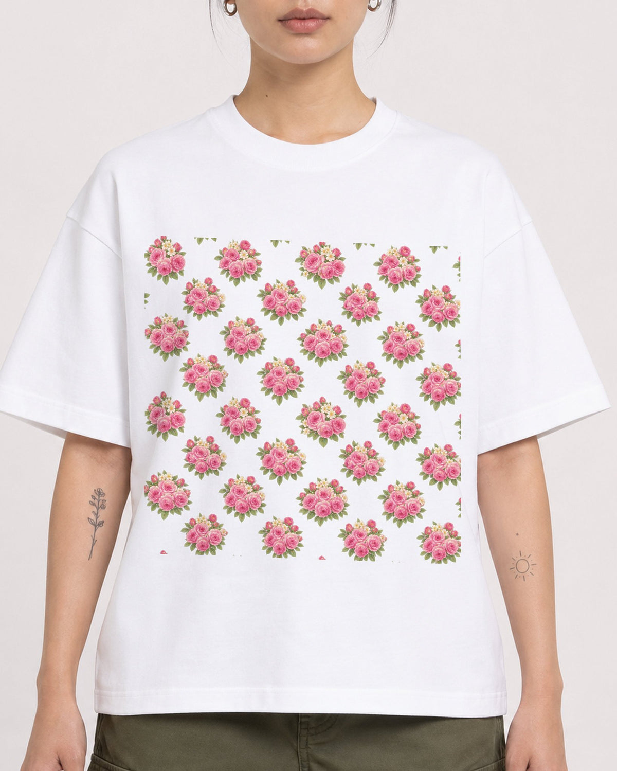 Mockup Boxy Heavyweight Tee White female close-up 12
