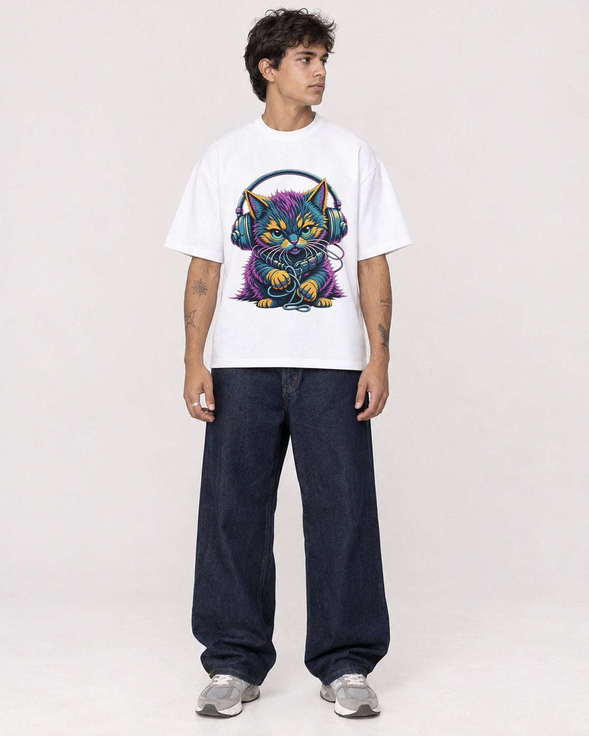 Mockup Boxy Heavyweight Tee White male full-body 06