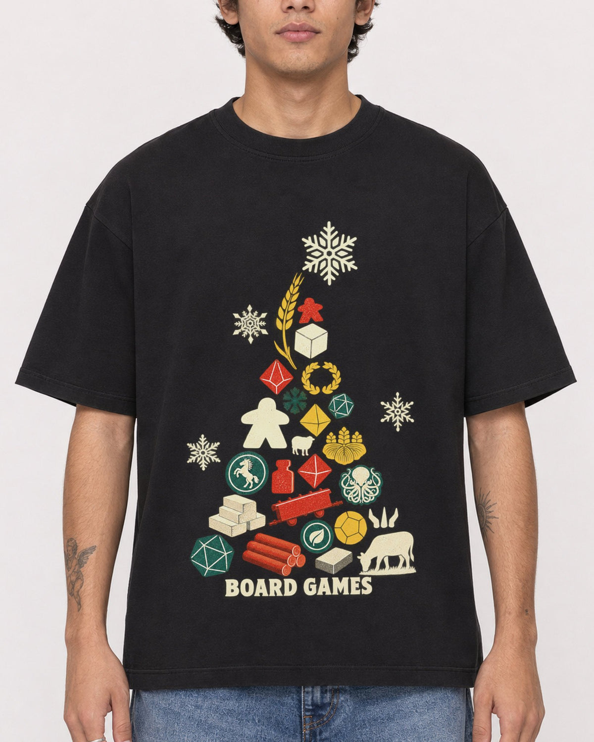 Mockup Boxy Heavyweight Tee Black male close-up 06