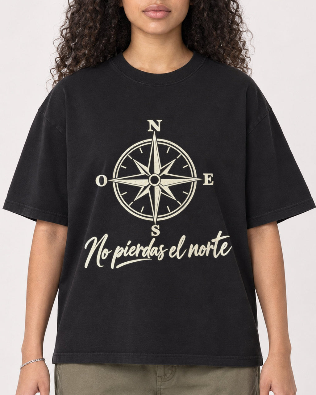 Mockup Boxy Heavyweight Tee Black female close-up 10