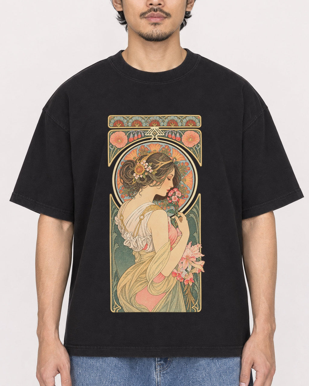 Mockup Boxy Heavyweight Tee Black male close-up 02
