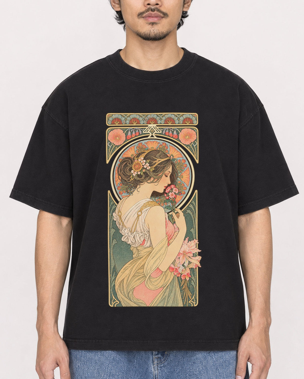 Mockup Boxy Heavyweight Tee Black male close-up 02