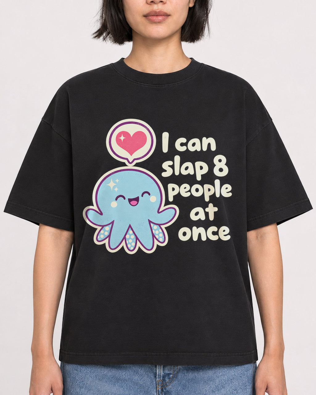 Mockup Boxy Heavyweight Tee Black female close-up 32