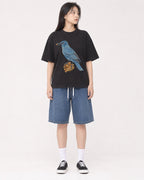 Mockup Boxy Heavyweight Tee Black female full-body 01