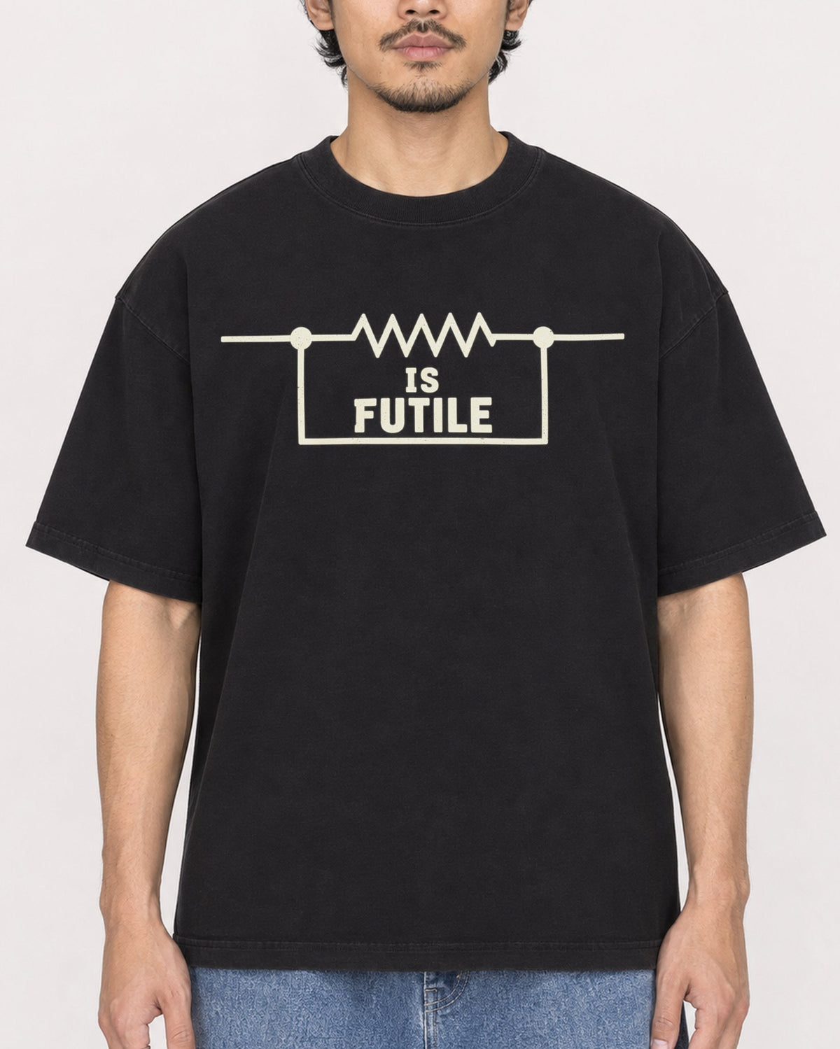 Mockup Boxy Heavyweight Tee Black male close-up 02