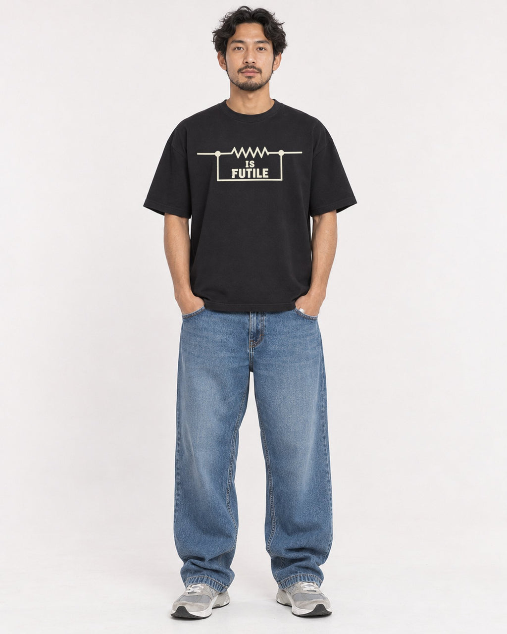 Mockup Boxy Heavyweight Tee Black male full-body 02
