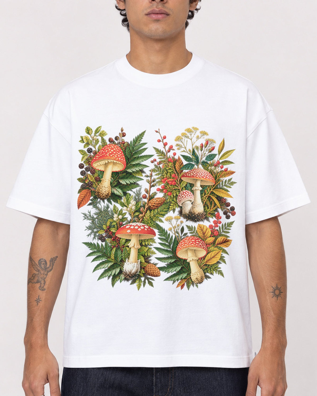 Mockup Boxy Heavyweight Tee White male close-up 06