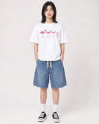Mockup Boxy Heavyweight Tee White female full-body 31