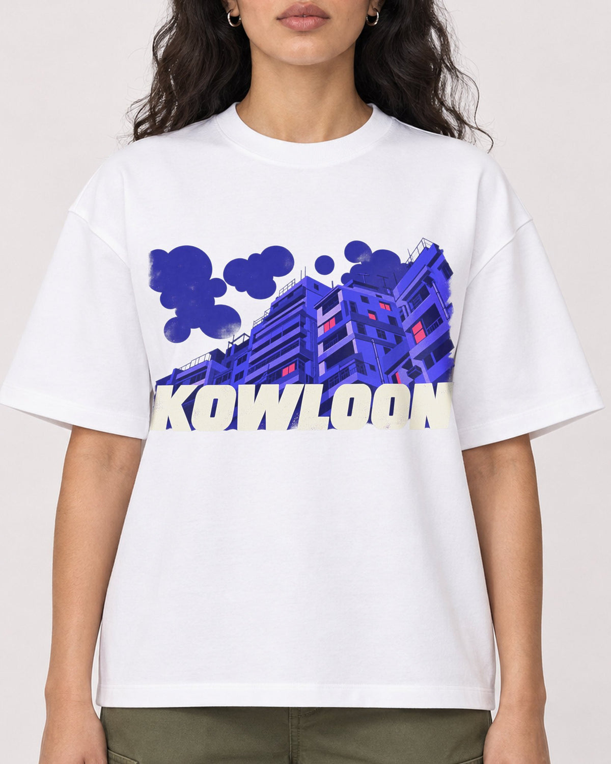 Mockup Boxy Heavyweight Tee White female close-up 07