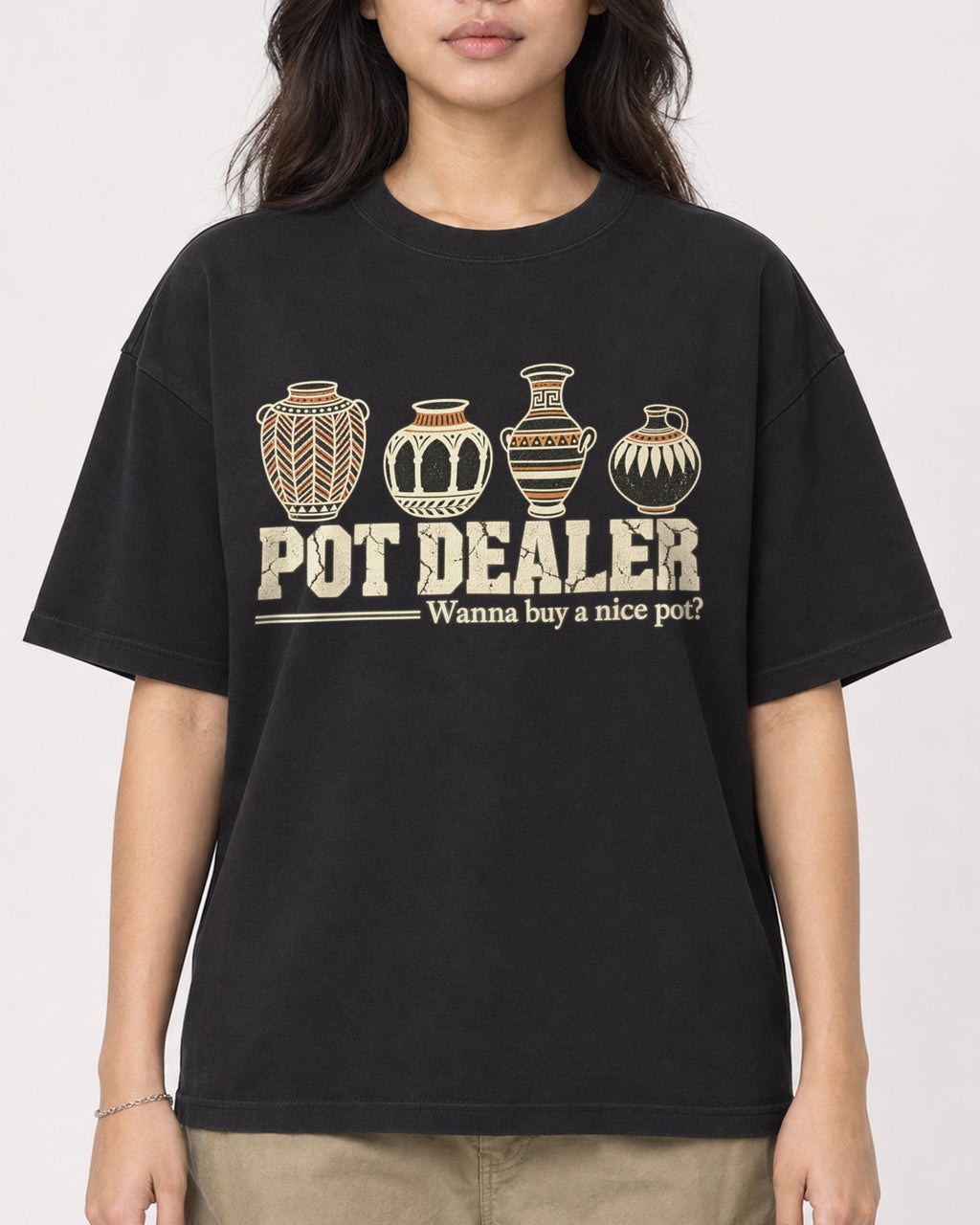 Mockup Boxy Heavyweight Tee Black female close-up 02