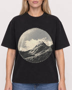 Mockup Boxy Heavyweight Tee Black female close-up 08