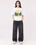 Mockup Boxy Heavyweight Tee White female full-body 03