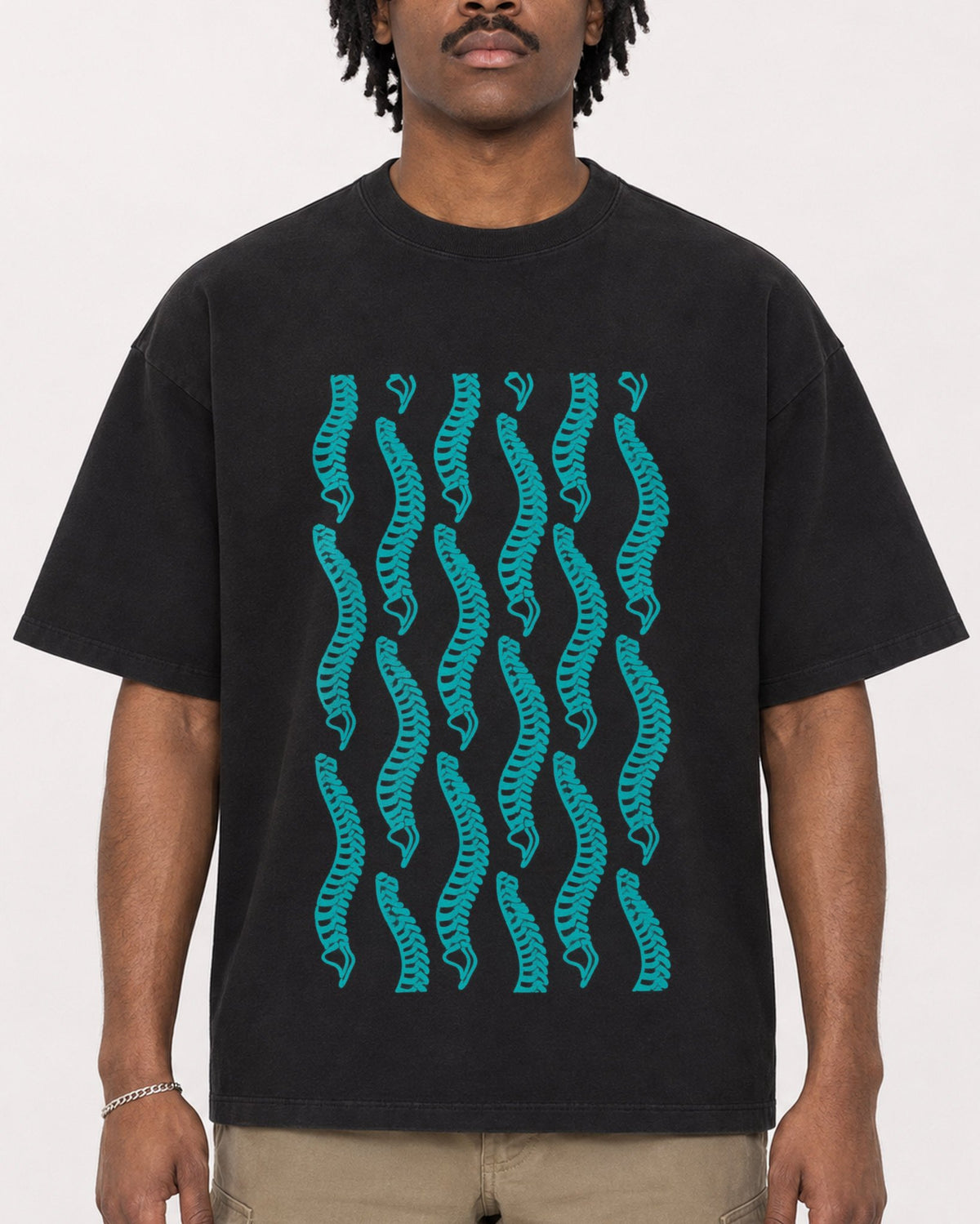 Mockup Boxy Heavyweight Tee Black male close-up 04