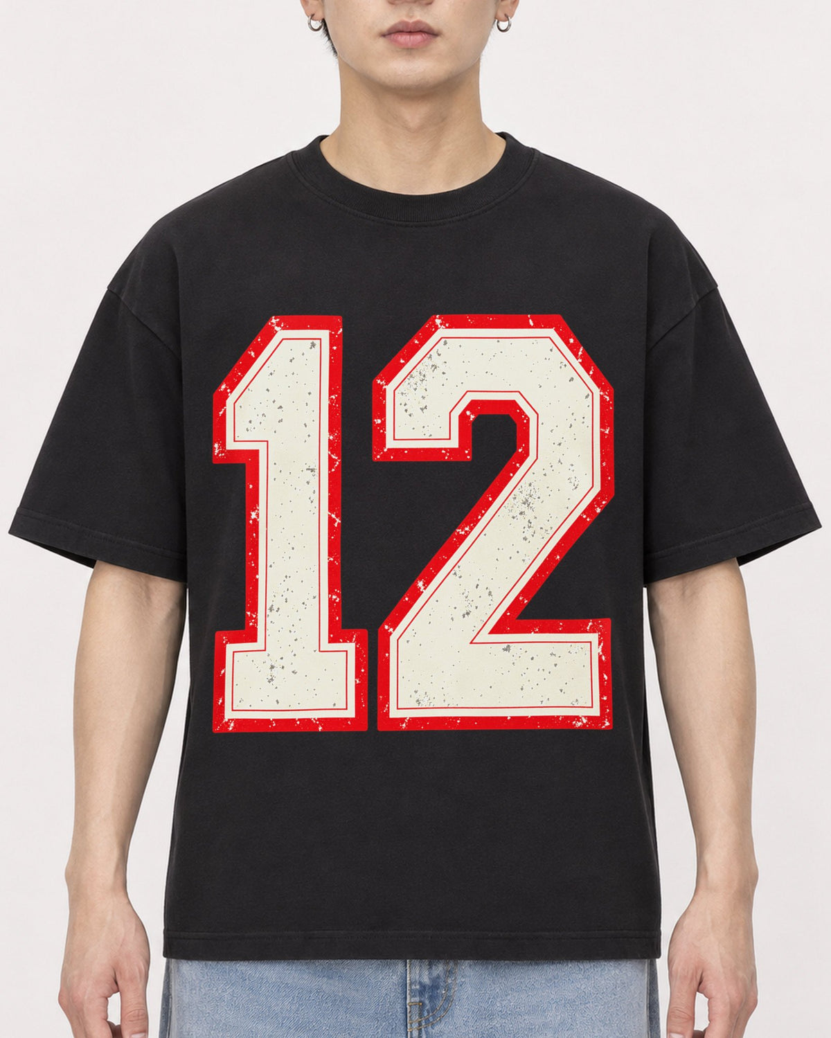 Mockup Boxy Heavyweight Tee Black male close-up 01