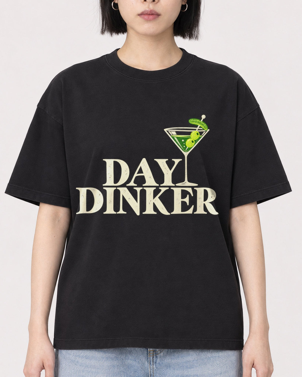 Mockup Boxy Heavyweight Tee Black female close-up 11