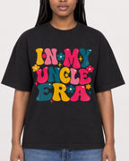 Mockup Boxy Heavyweight Tee Black female close-up 04