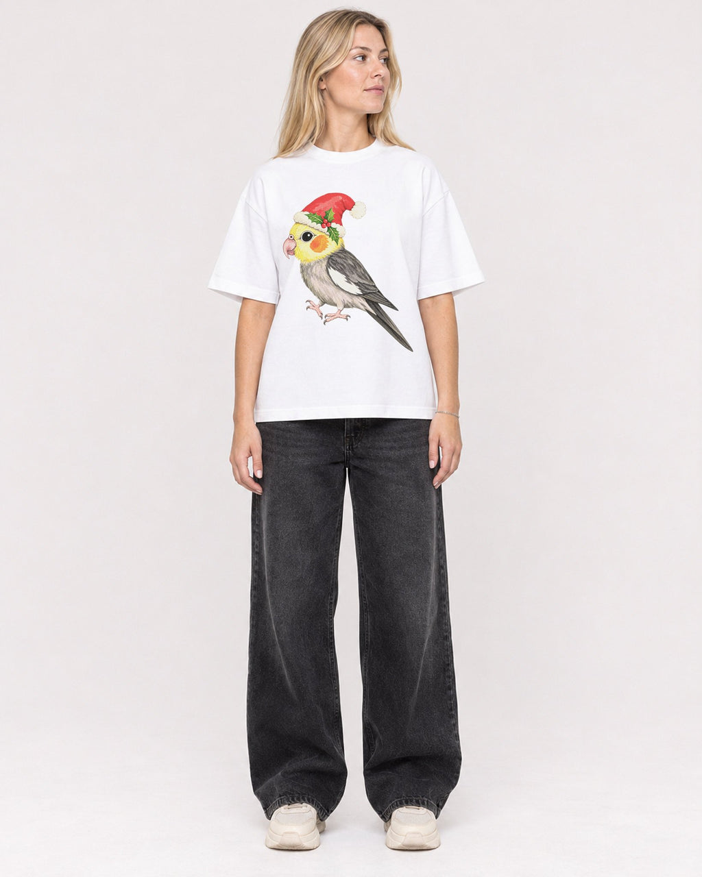 Mockup Boxy Heavyweight Tee White female full-body 08