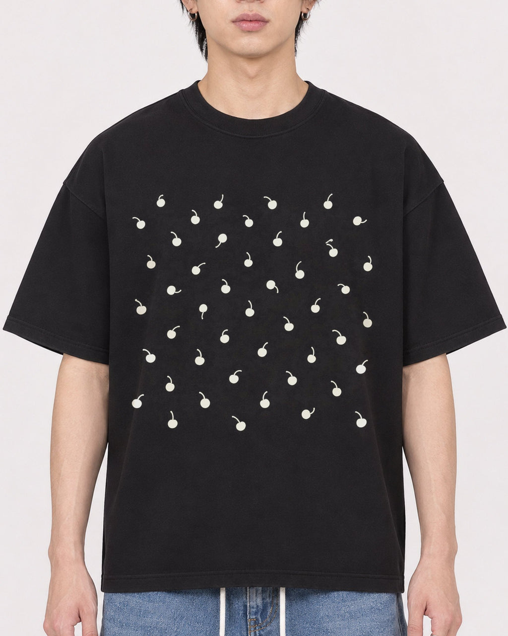 Mockup Boxy Heavyweight Tee Black male close-up 11