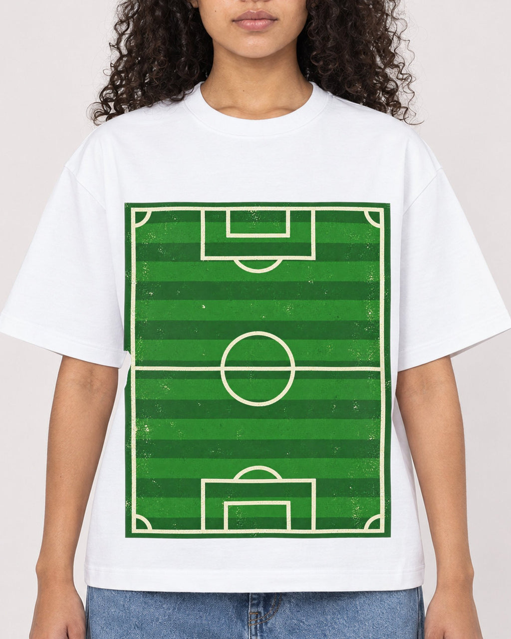 Mockup Boxy Heavyweight Tee White female close-up 10