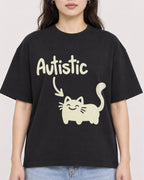 Mockup Boxy Heavyweight Tee Black female close-up 03