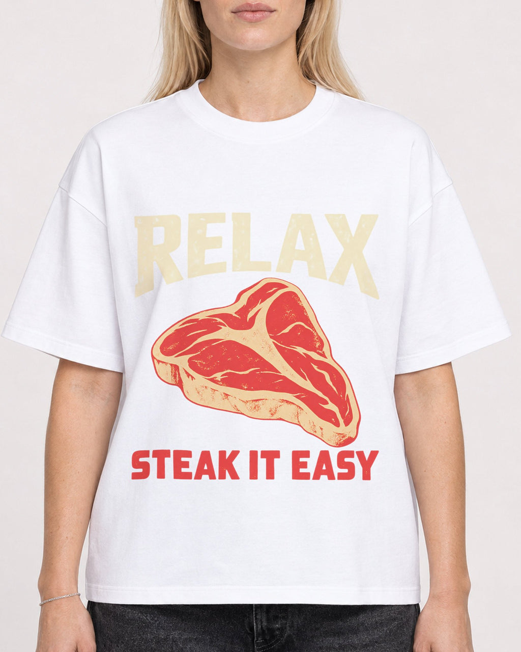 Mockup Boxy Heavyweight Tee White female close-up 08