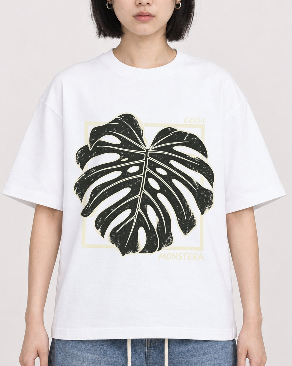 Mockup Boxy Heavyweight Tee White female close-up 11
