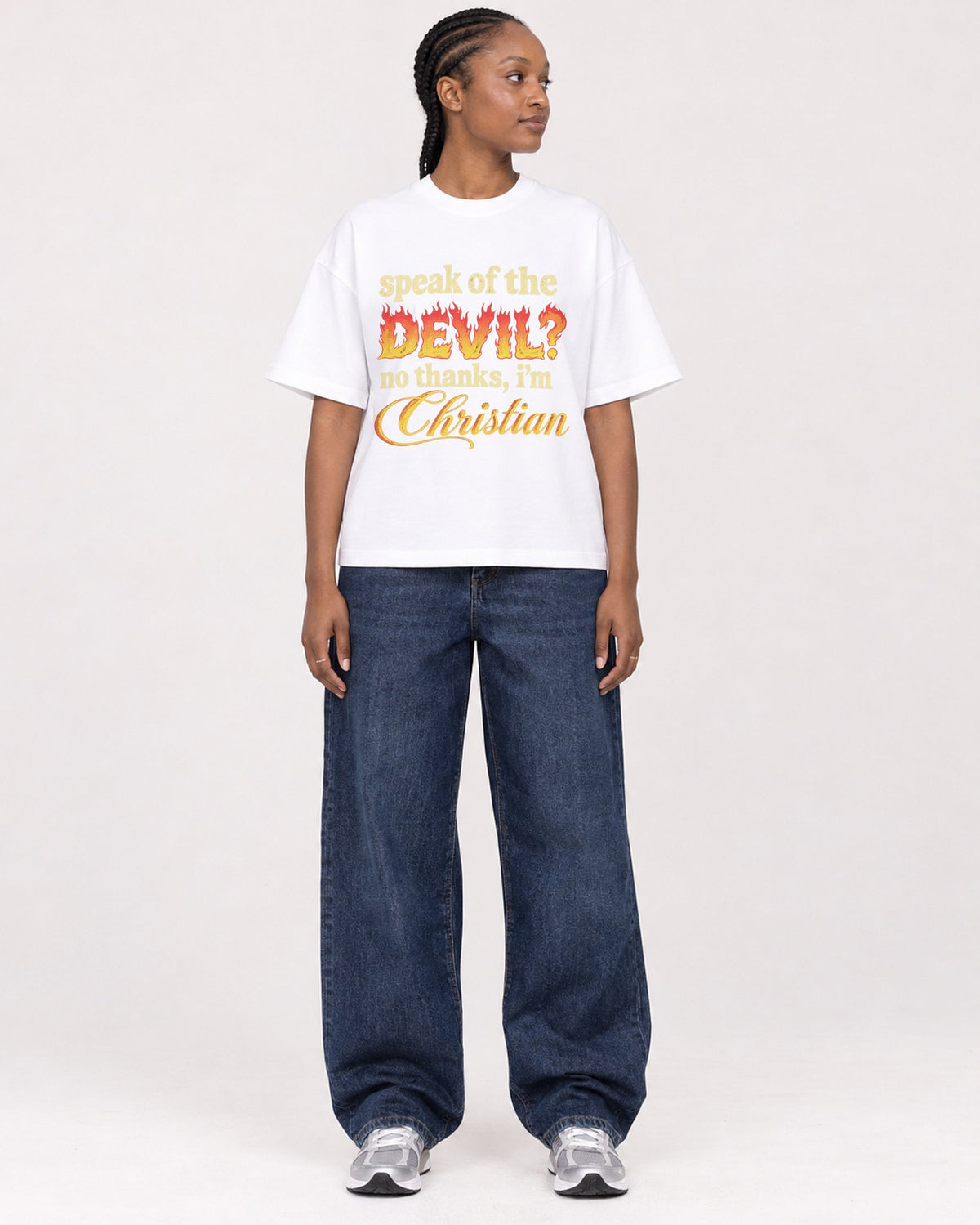Mockup Boxy Heavyweight Tee White female full-body 44