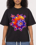 Mockup Boxy Heavyweight Tee Black female close-up 05