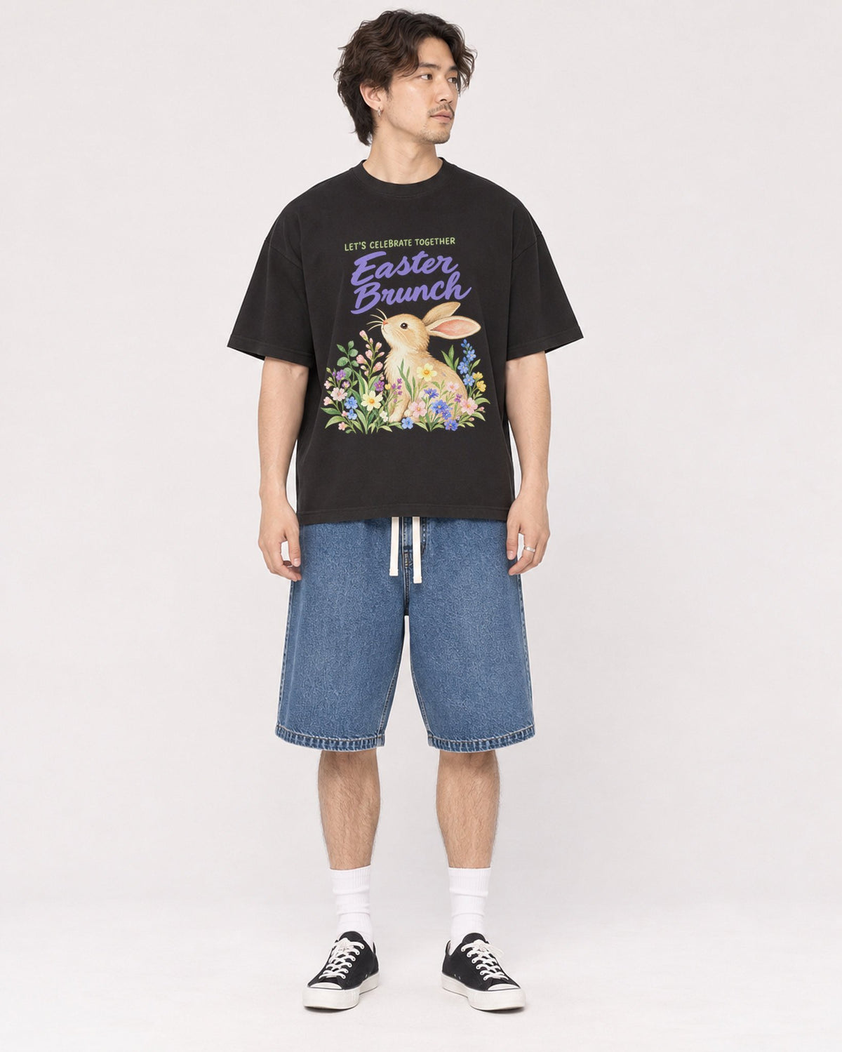 Mockup Boxy Heavyweight Tee Black male full-body 03