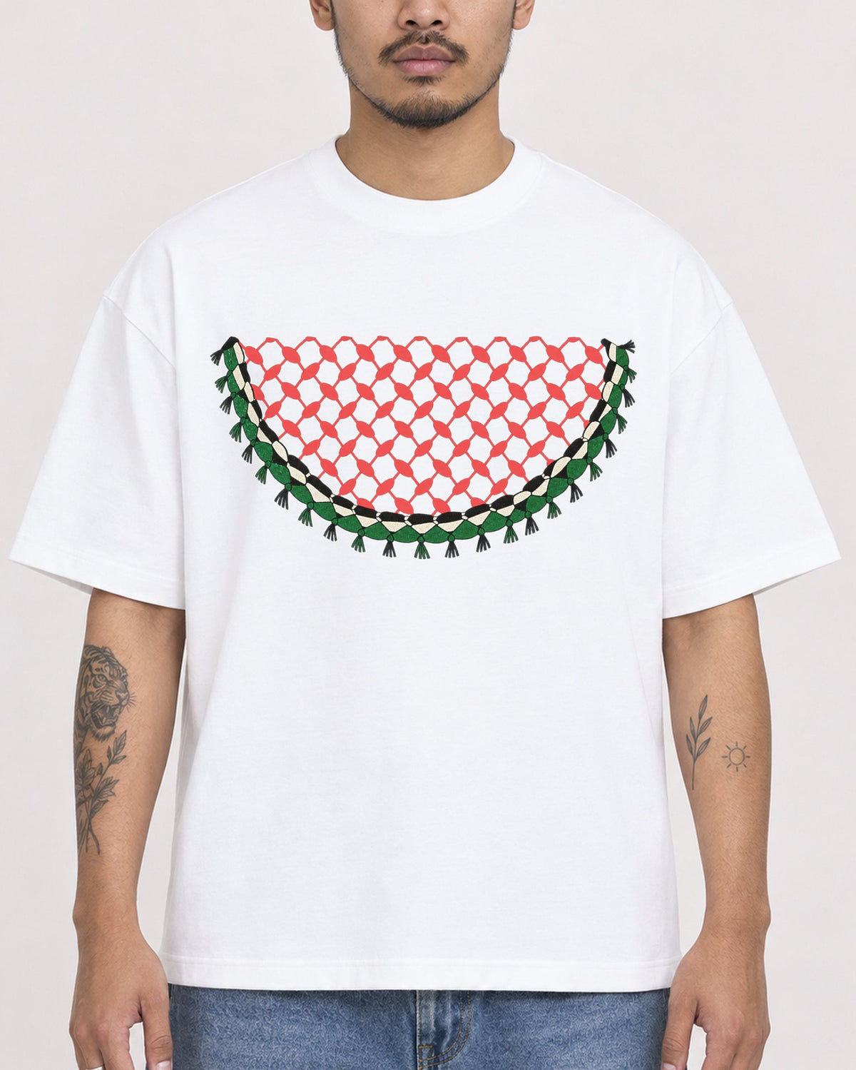 Mockup Boxy Heavyweight Tee White male close-up 12
