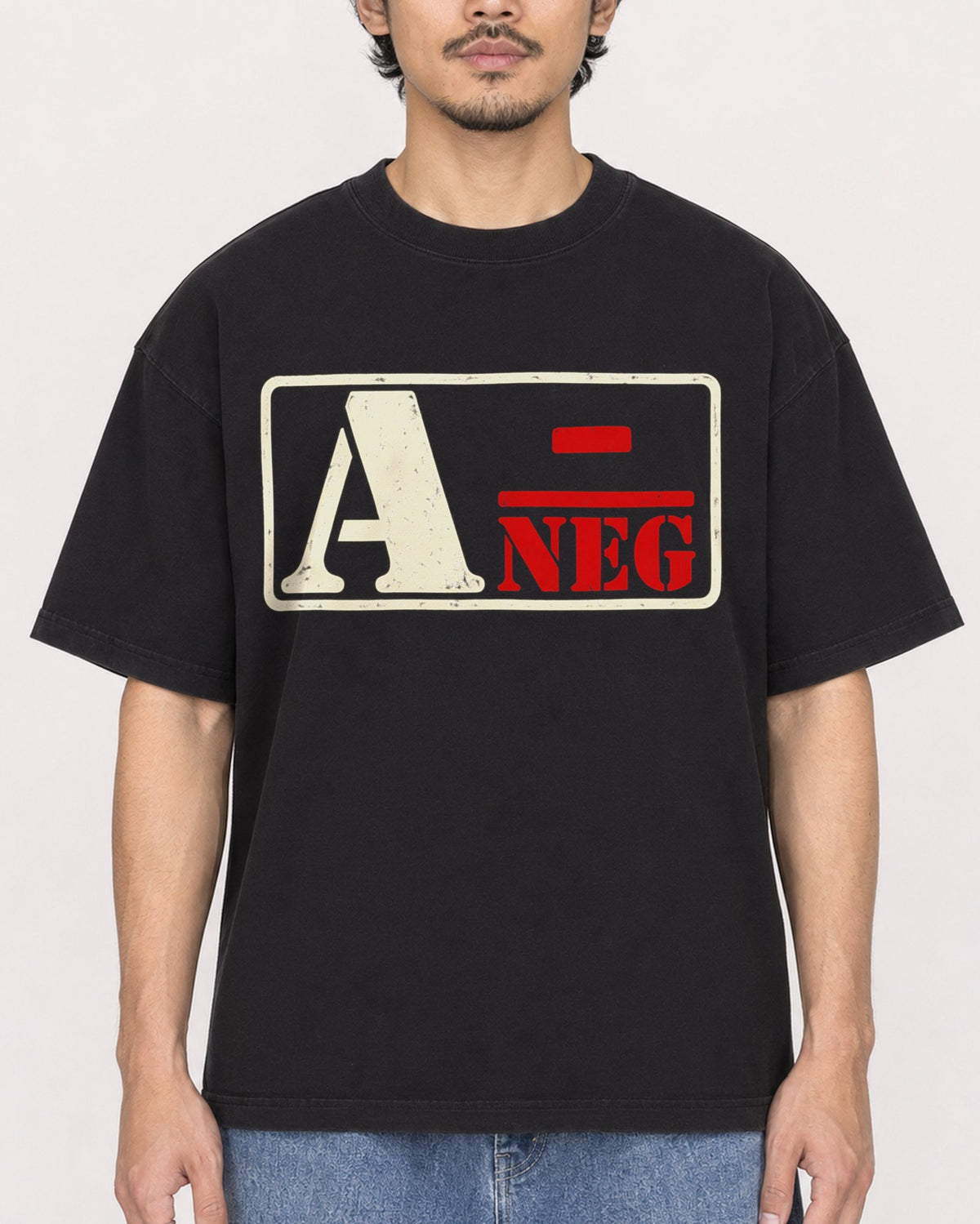 Mockup Boxy Heavyweight Tee Black male close-up 02