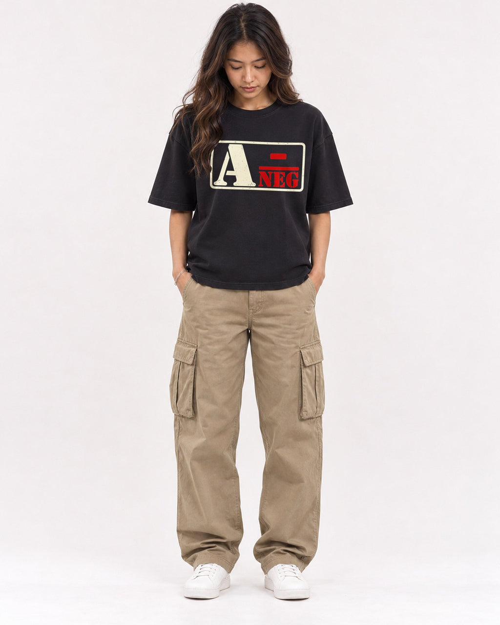 Mockup Boxy Heavyweight Tee Black female full-body 02