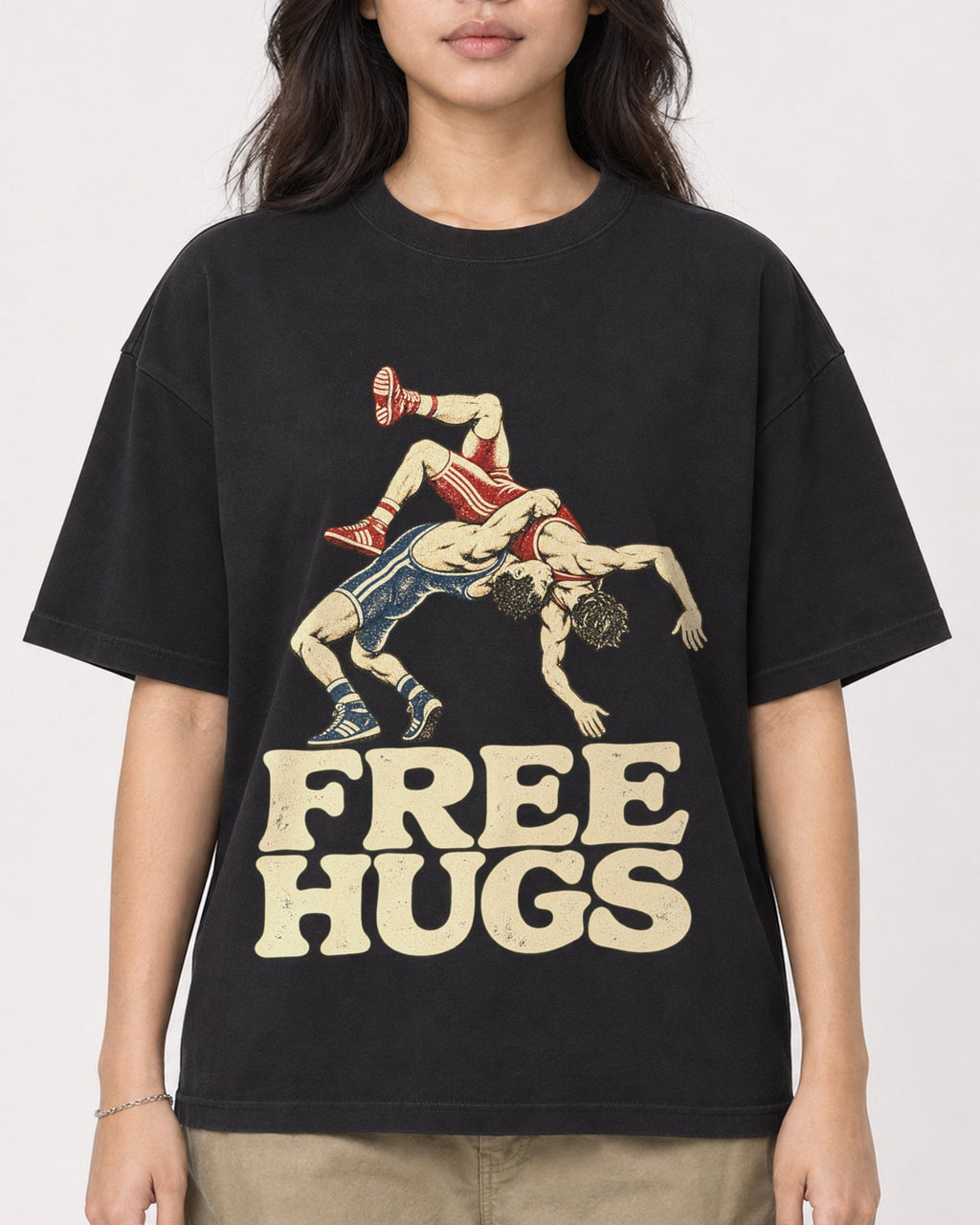 Mockup Boxy Heavyweight Tee Black female close-up 02