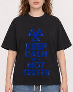 Mockup Boxy Heavyweight Tee Black female close-up 09