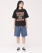Mockup Boxy Heavyweight Tee Black female full-body 01