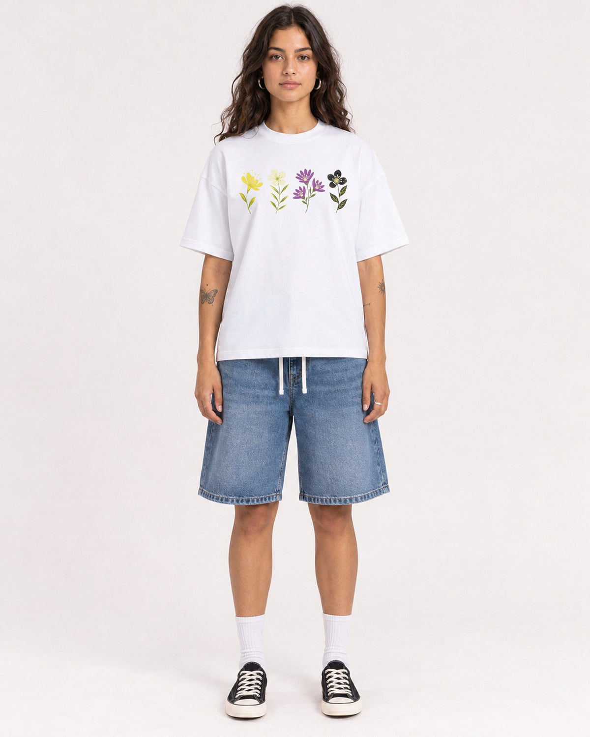 Mockup Boxy Heavyweight Tee White female full-body 06