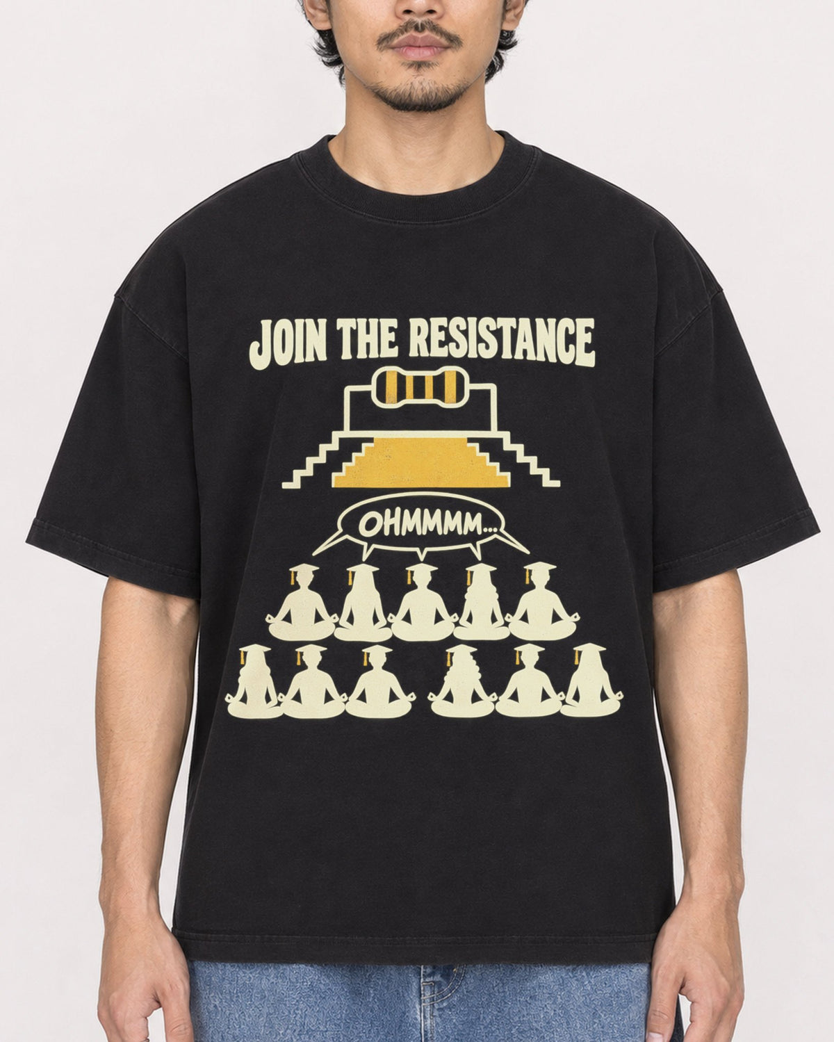 Mockup Boxy Heavyweight Tee Black male close-up 02