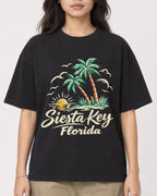 Mockup Boxy Heavyweight Tee Black female close-up 02