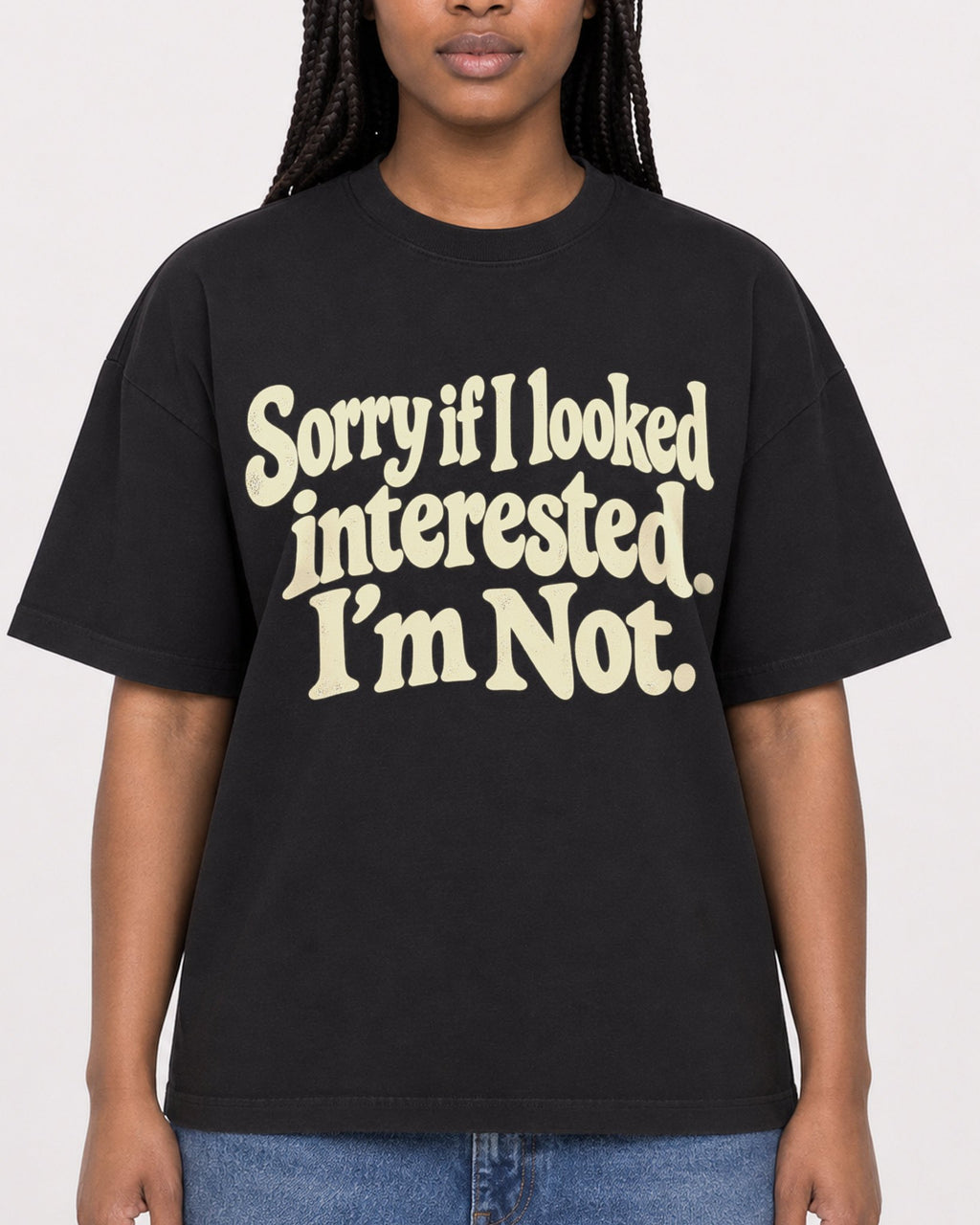 Mockup Boxy Heavyweight Tee Black female close-up 04