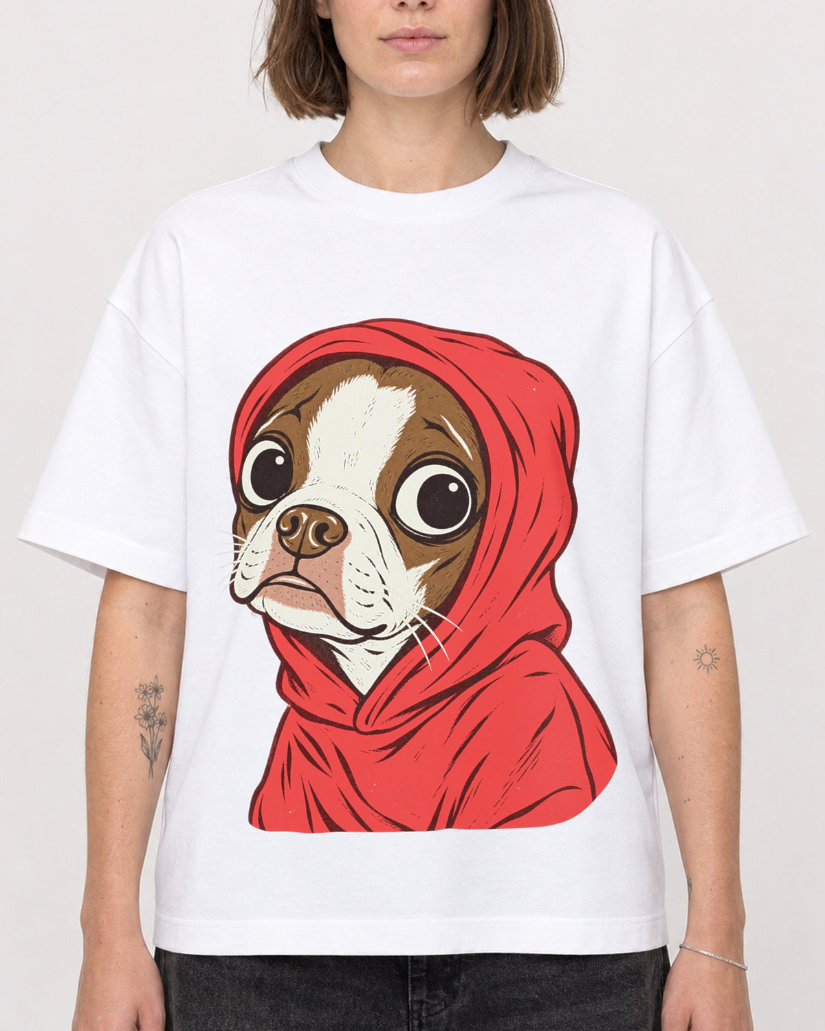 Mockup Boxy Heavyweight Tee White female close-up 18