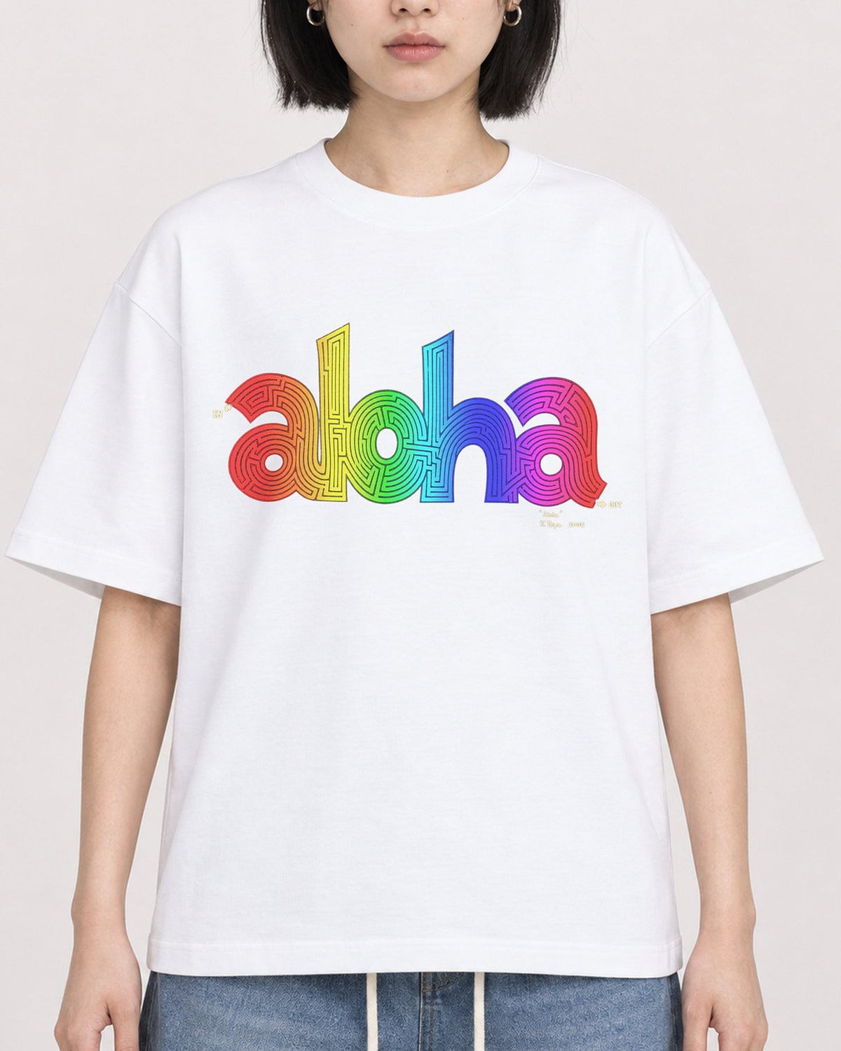 Mockup Boxy Heavyweight Tee White female close-up 11