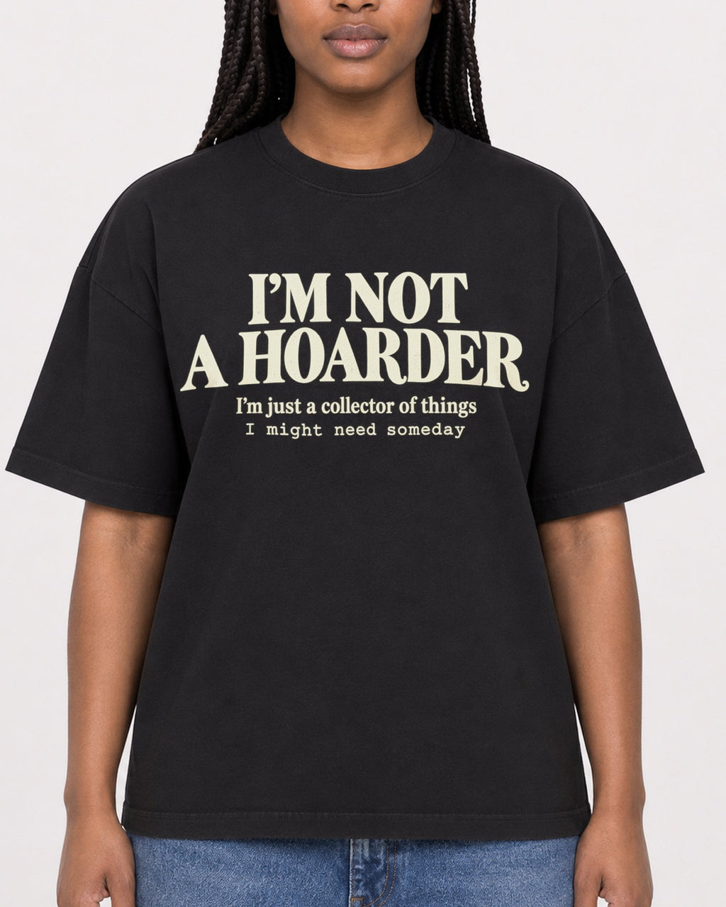 Mockup Boxy Heavyweight Tee Black female close-up 04