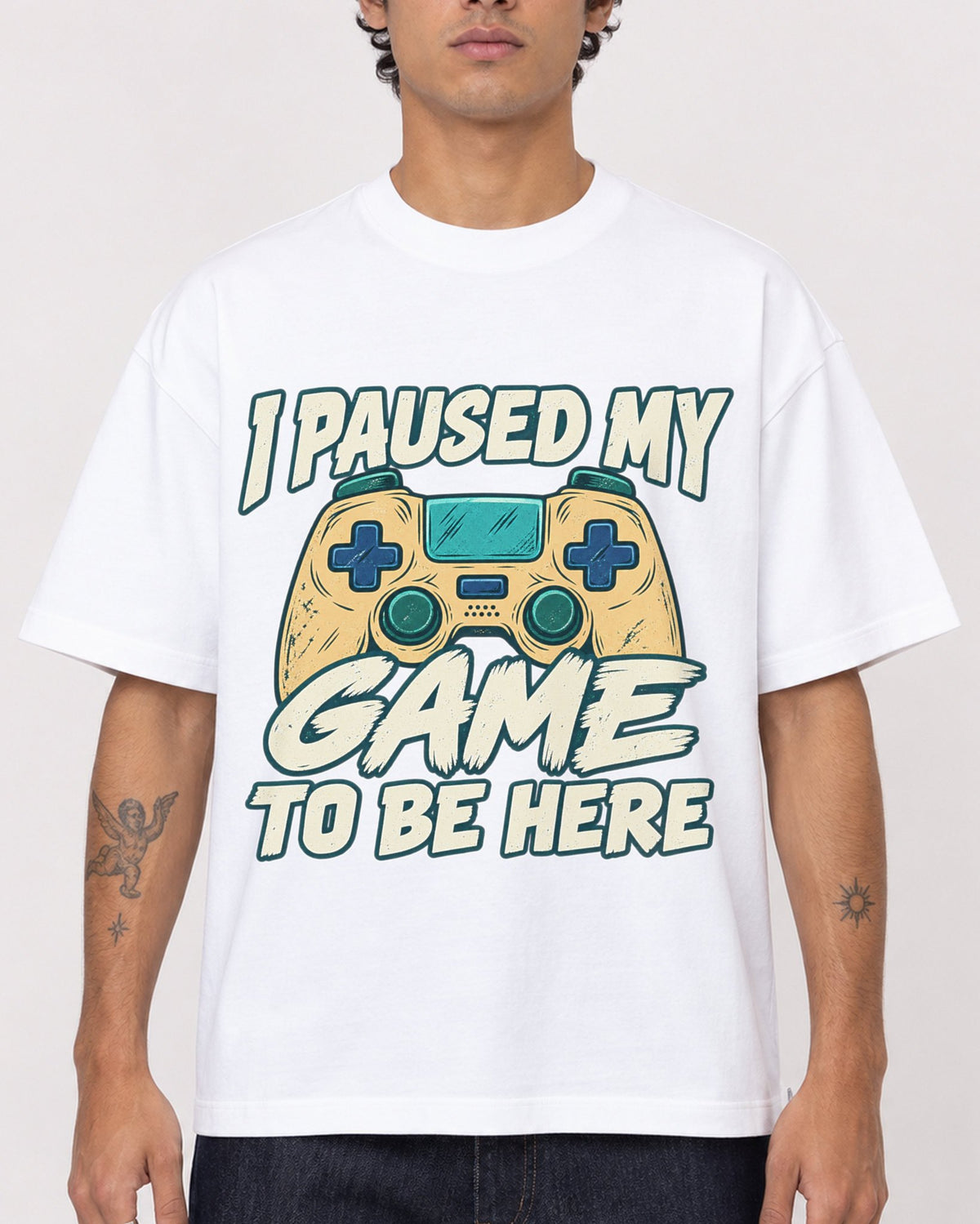 Mockup Boxy Heavyweight Tee White male close-up 06