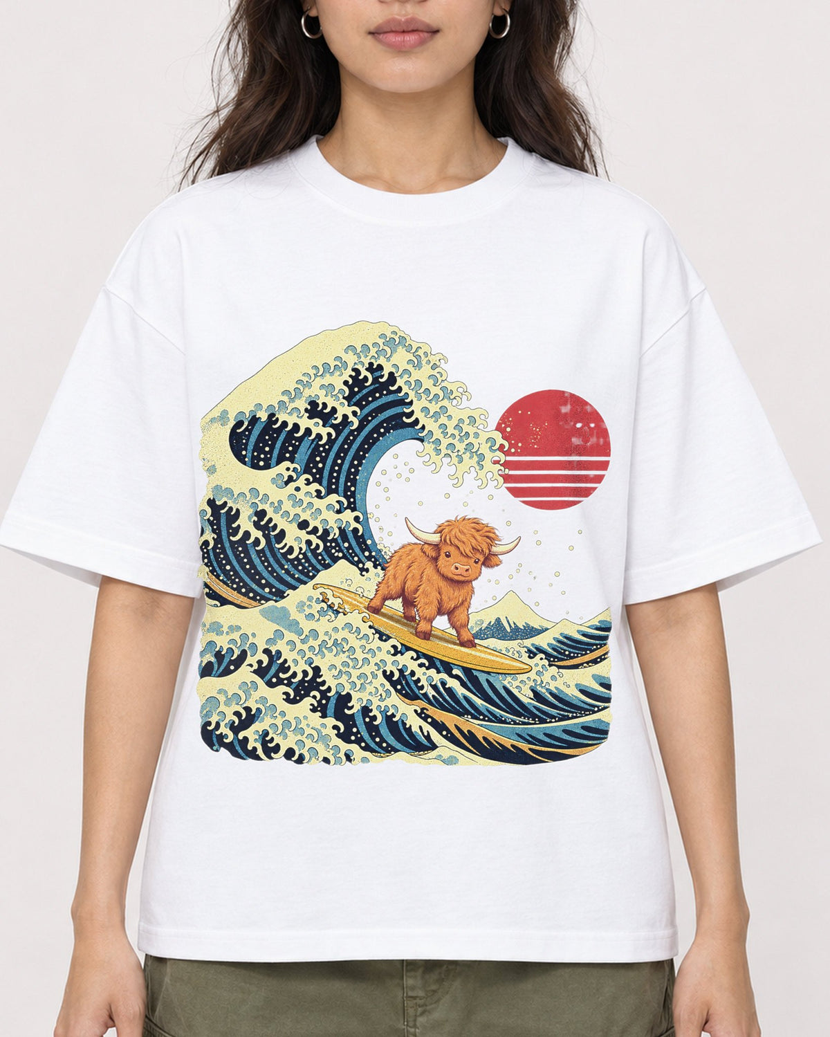 Mockup Boxy Heavyweight Tee White female close-up 02