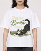 Mockup Boxy Heavyweight Tee White female close-up 03