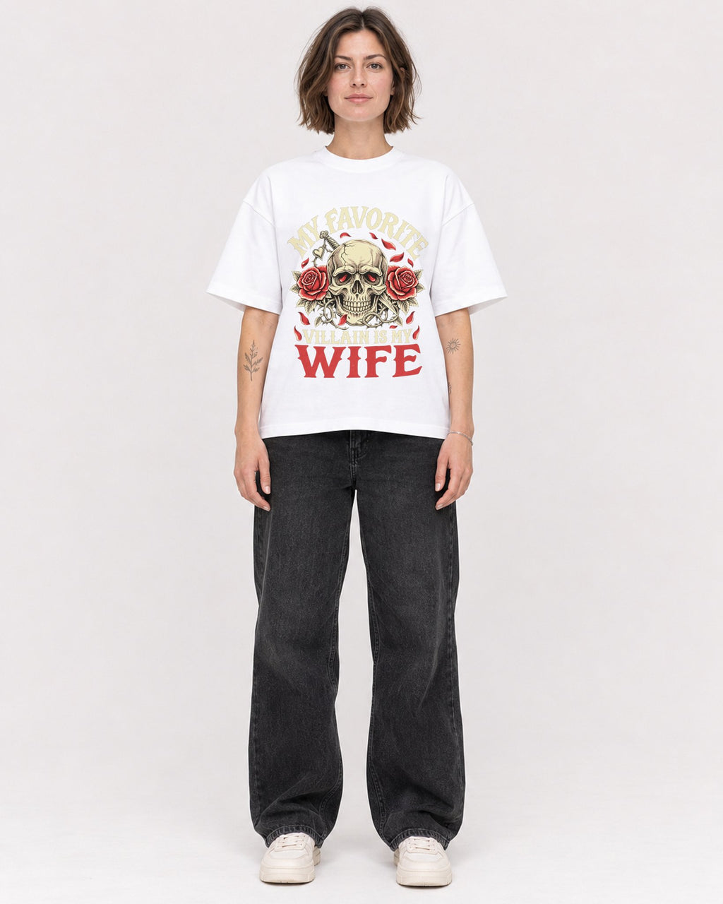 Mockup Boxy Heavyweight Tee White female full-body 18