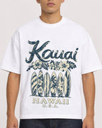 Mockup Boxy Heavyweight Tee White male close-up 16