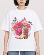 Mockup Boxy Heavyweight Tee White female close-up 11